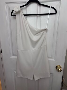 She + Sky One-Shoulder White Romper